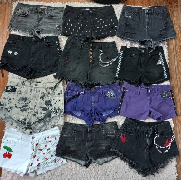 Vans custom Mothman grommetted RAGE shorts! Ooak gear! - Picture 6 of 6